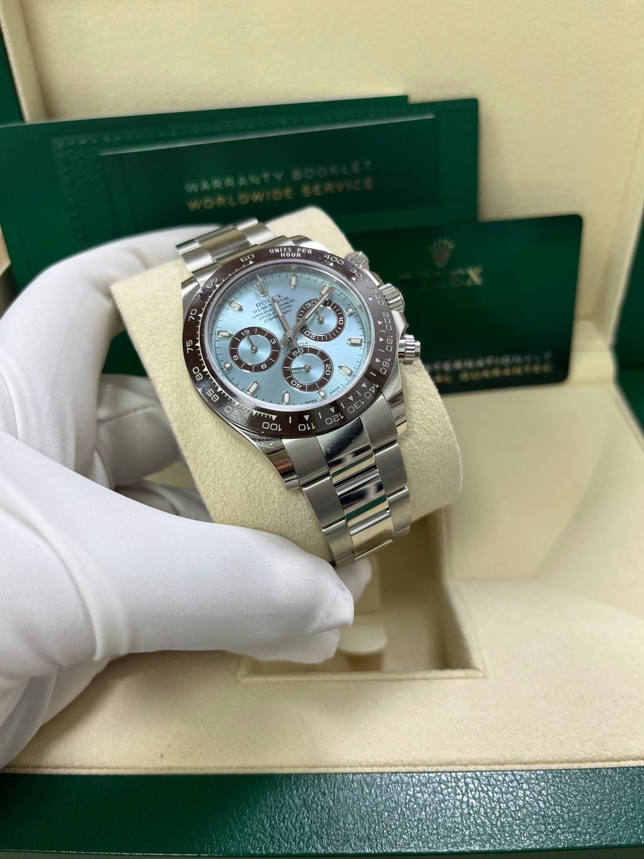 Rolex Cosmograph Daytona 40 mm Platinum 116506 - Image 9
