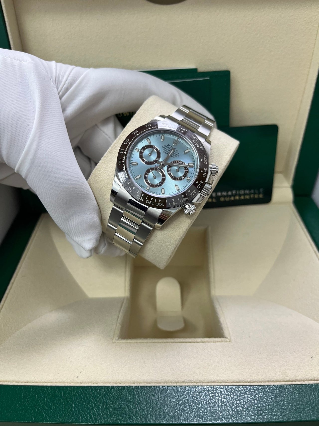 Rolex Cosmograph Daytona 40 mm Platinum 116506 - Image 8