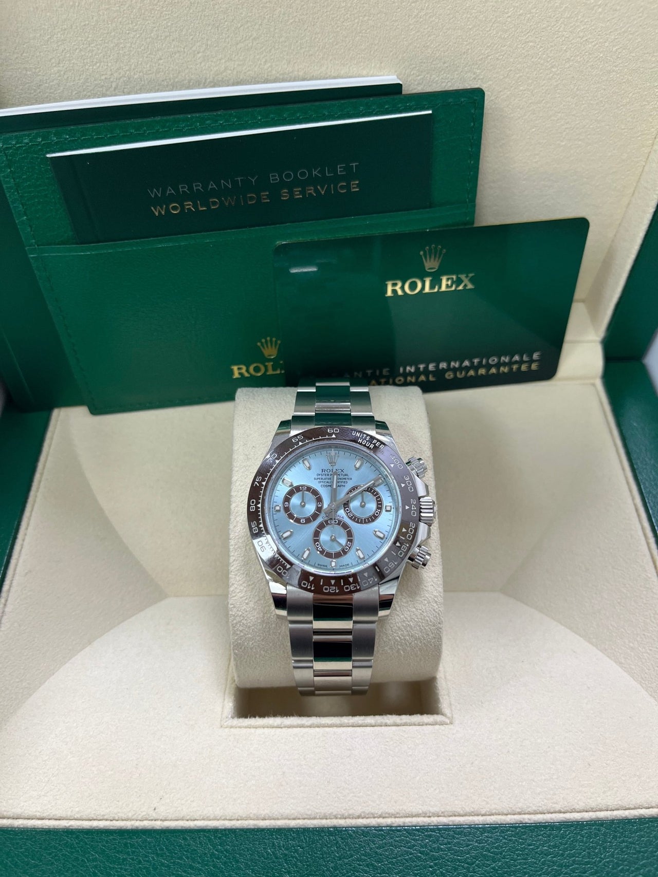 Rolex Cosmograph Daytona 40 mm Platinum 116506 - Image 3