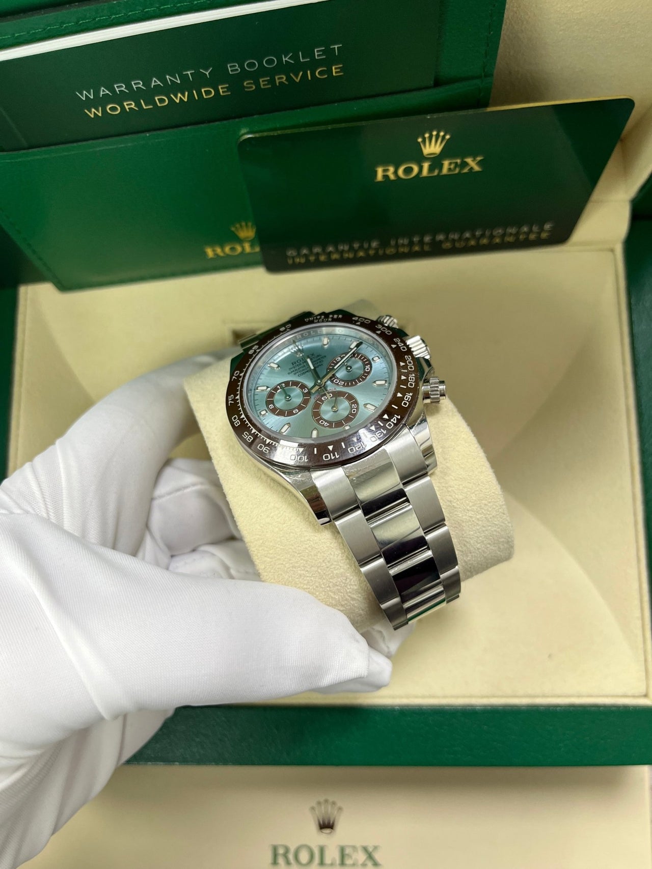 Rolex Cosmograph Daytona 40 mm Platinum 116506 - Image 12