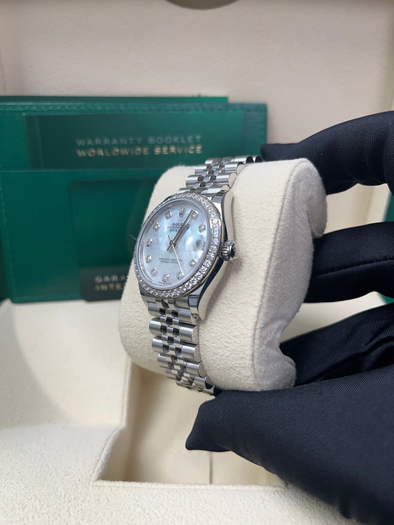 Rolex Datejust 31 Diamond Bezel - White Mother-Of-Pearl Diamond Dial - Jubilee 278384rbr - Image 7