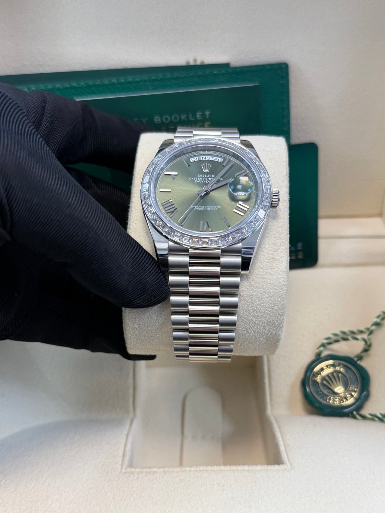Rolex Day-Date 40 40 mm platinum and diamonds 228396tbr-0020 - Image 22