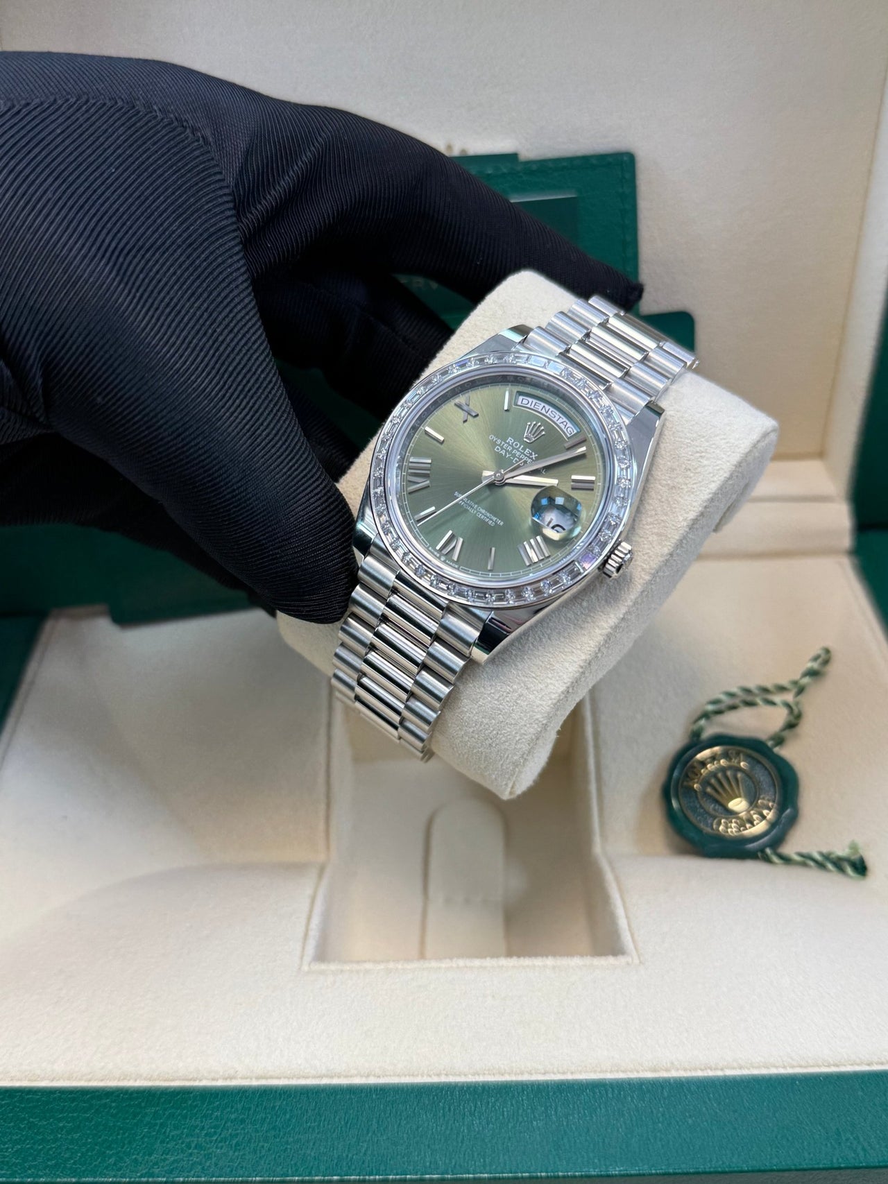 Rolex Day-Date 40 40 mm platinum and diamonds 228396tbr-0020 - Image 17