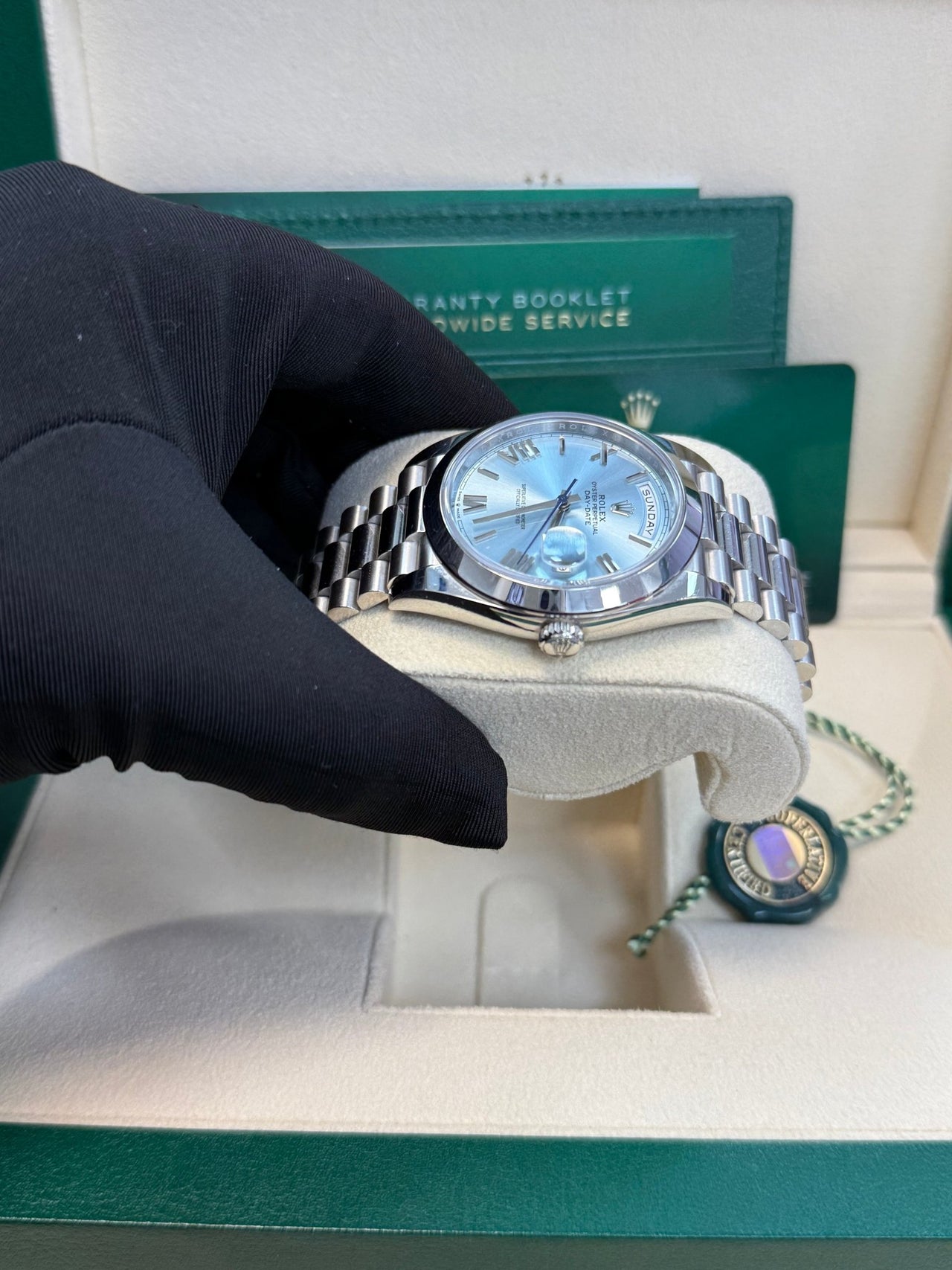 Rolex Day-Date 40 Platinum/ Ice-blue dial /President bracelet (Ref # 228206) - Image 9