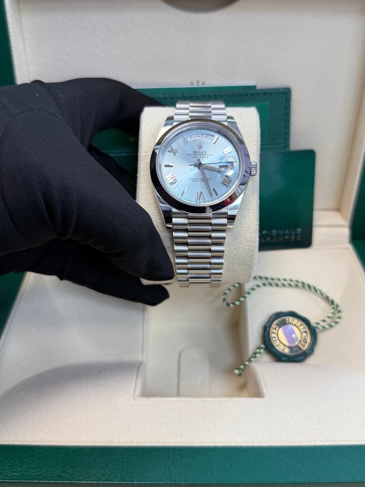 Rolex Day-Date 40 Platinum/ Ice-blue dial /President bracelet (Ref # 228206) - Image 10