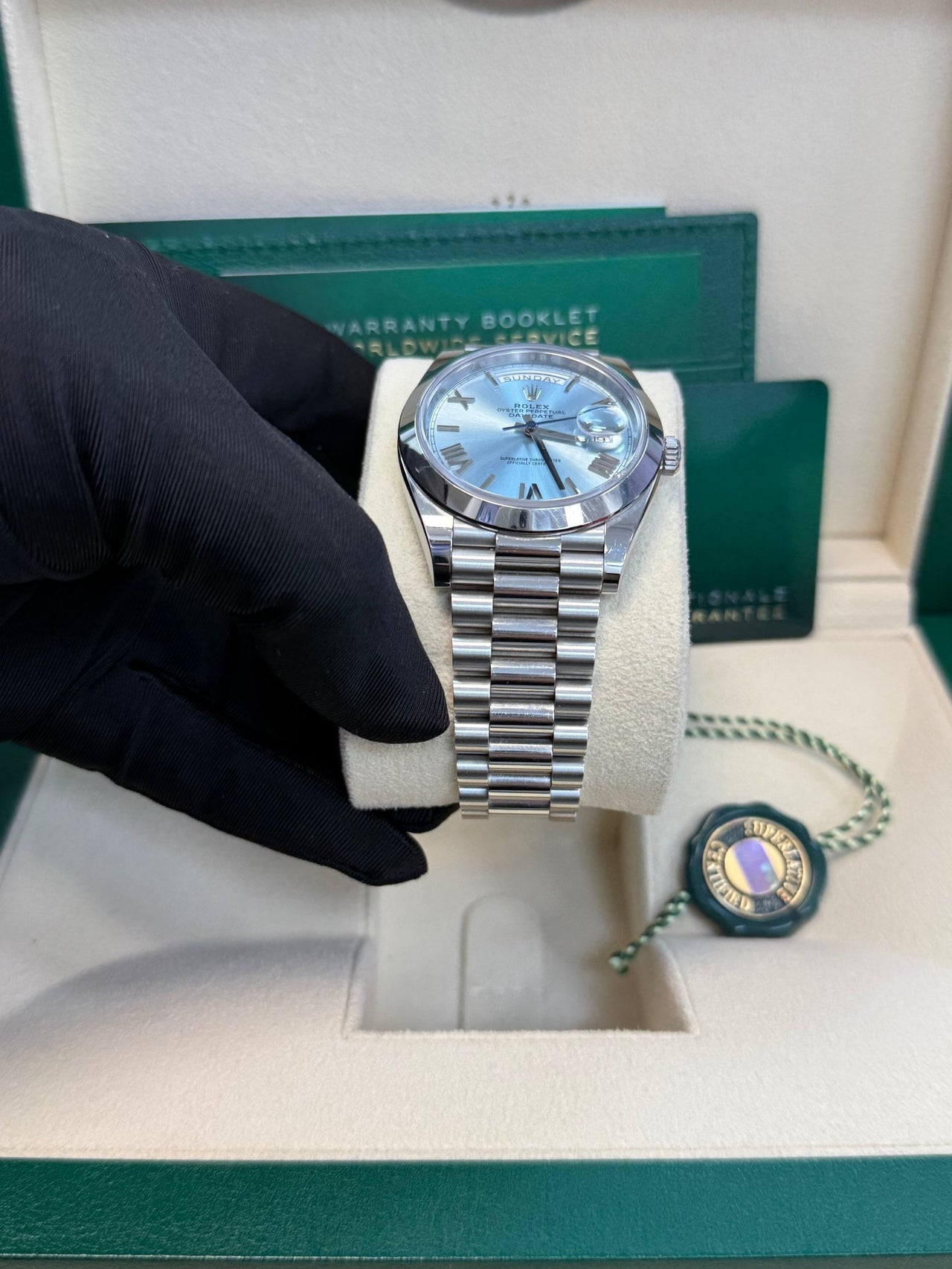 Rolex Day-Date 40 Platinum/ Ice-blue dial /President bracelet (Ref # 228206) - Image 11