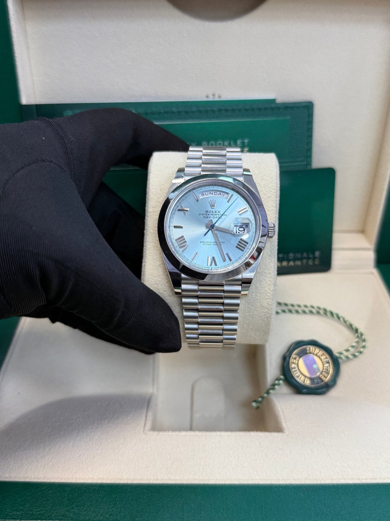 Rolex Day-Date 40 Platinum/ Ice-blue dial /President bracelet (Ref # 228206) - Image 6