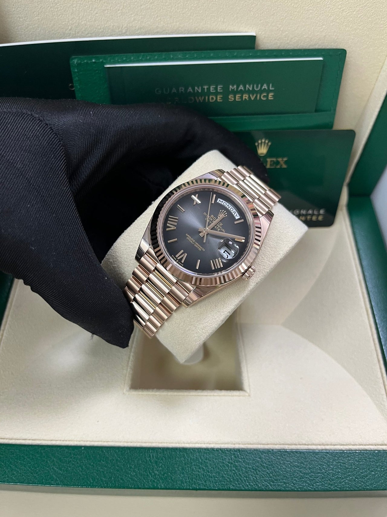 Rolex Day-Date 40 40 mm Everose gold 228235-0055 - Image 7