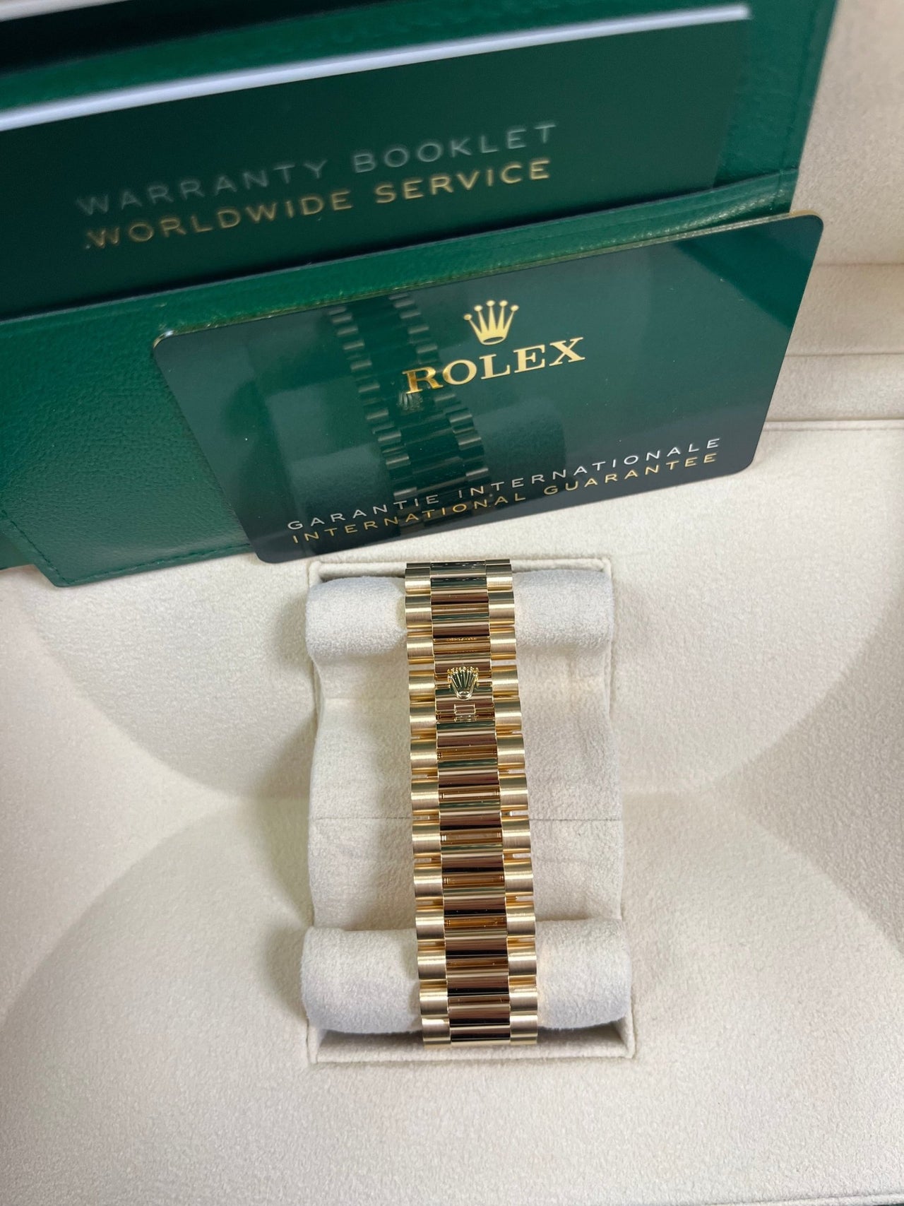 Rolex Day-Date 40 40 mm yellow gold 228238-0069 - Image 10