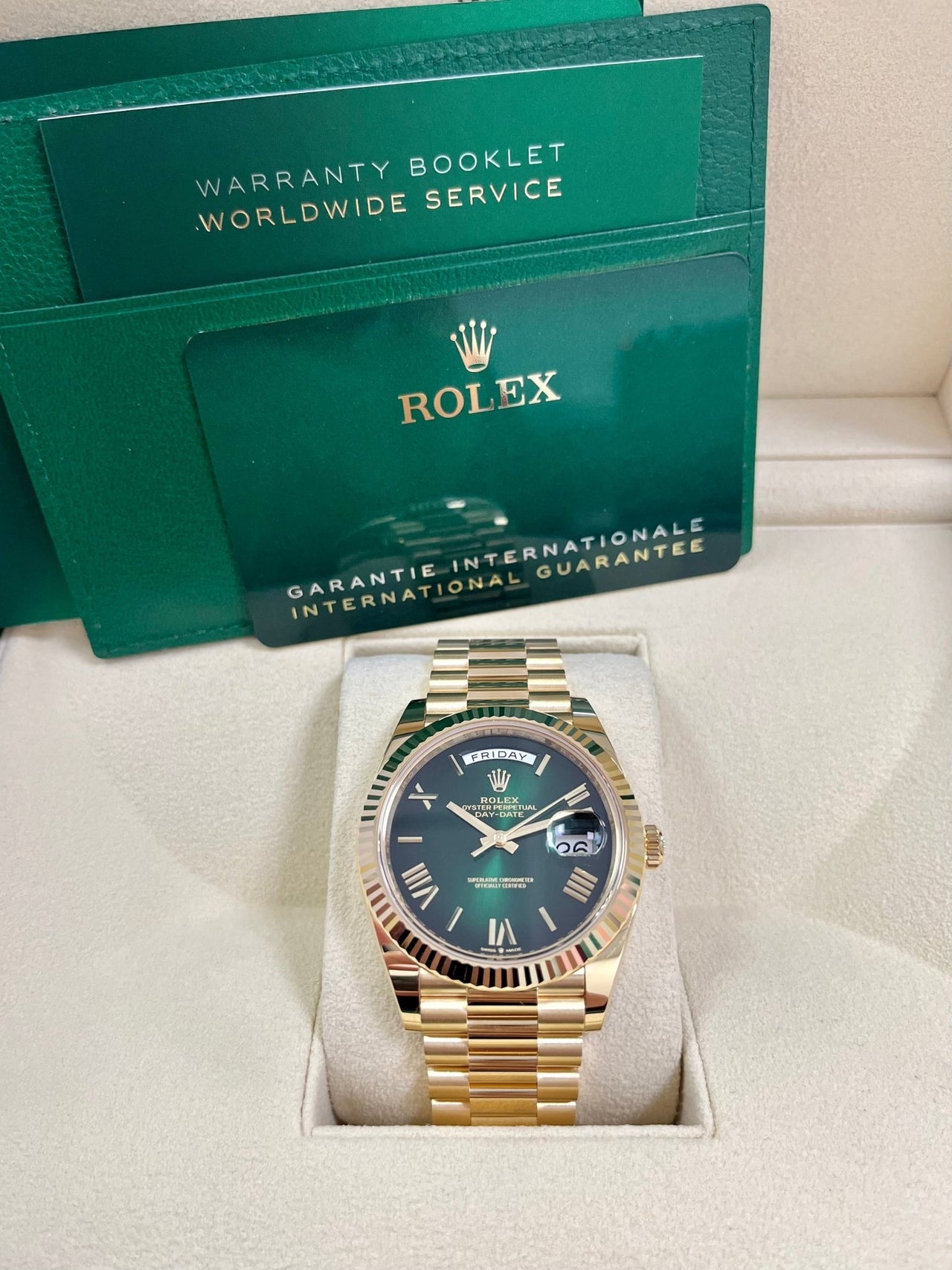 Rolex Day-Date 40 40 mm yellow gold 228238-0069 - Image 2