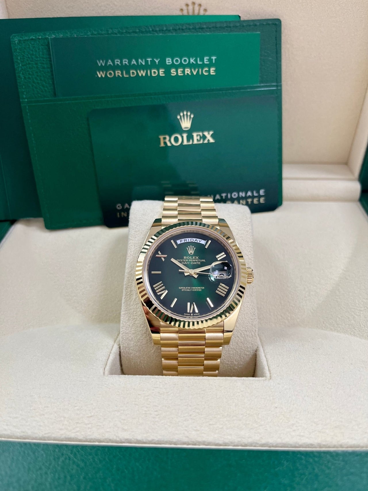 Rolex Day-Date 40 40 mm yellow gold 228238-0069 - Image 3
