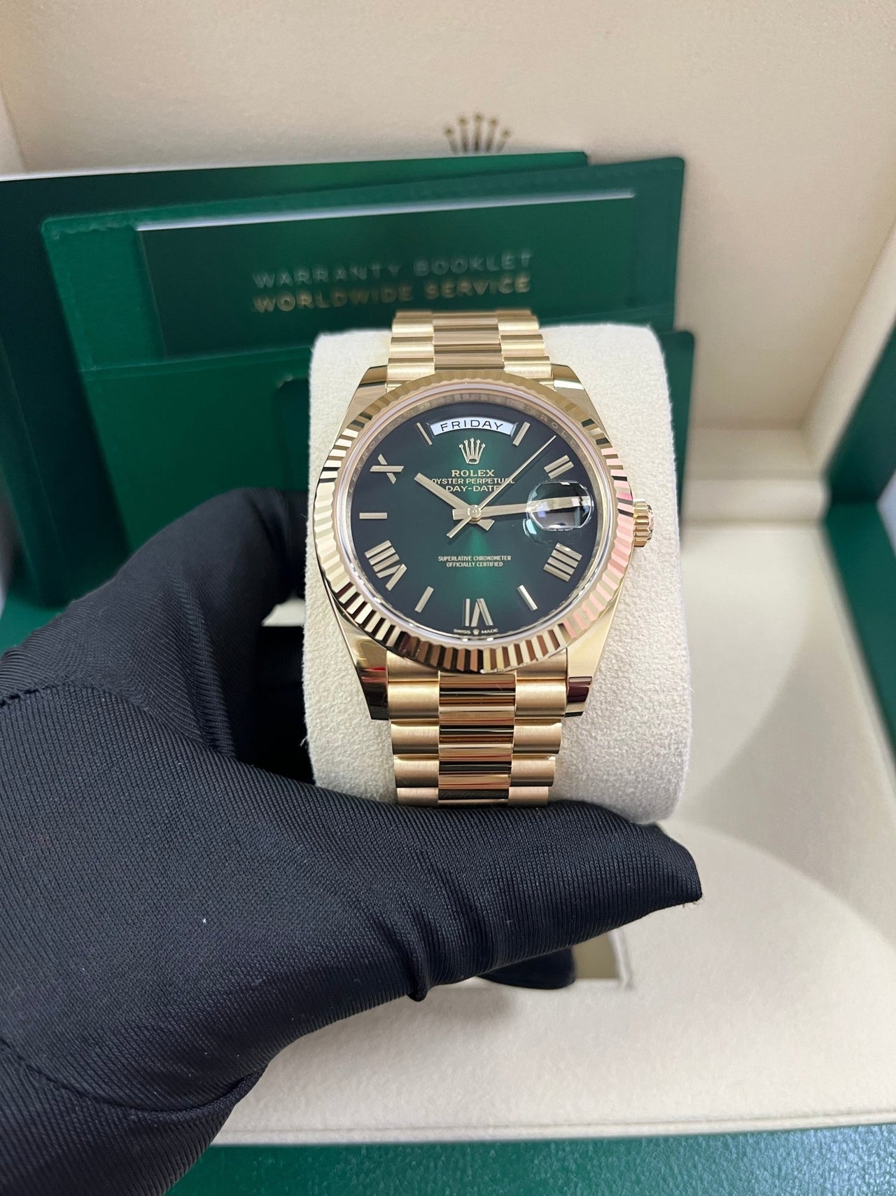 Rolex Day-Date 40 40 mm yellow gold 228238-0069 - Image 13