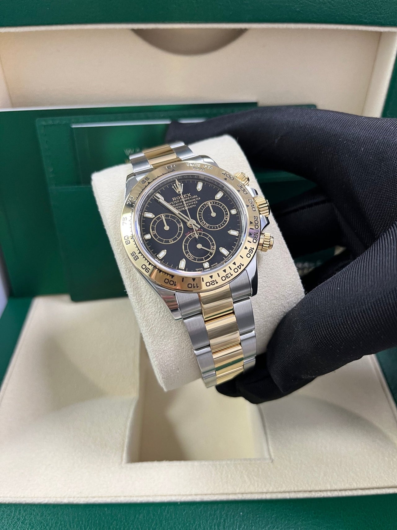 Rolex Daytona 40mm Yellow Rolesor Cosmograph - Black Index Dial (Ref# 116503) - Image 6