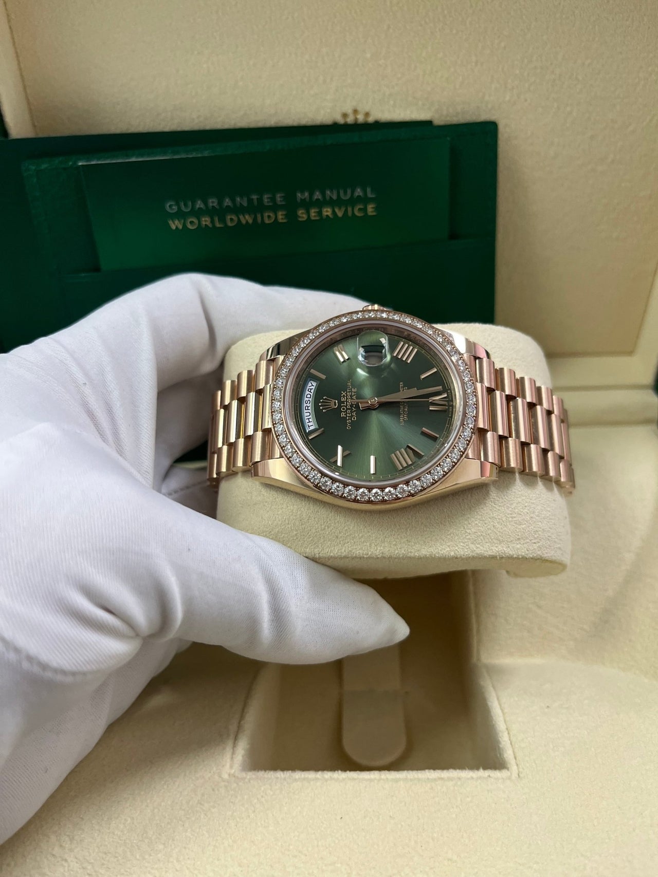 Rolex Day-Date 40 40 mm Everose gold and diamonds 228345rbr-0011 - Image 4