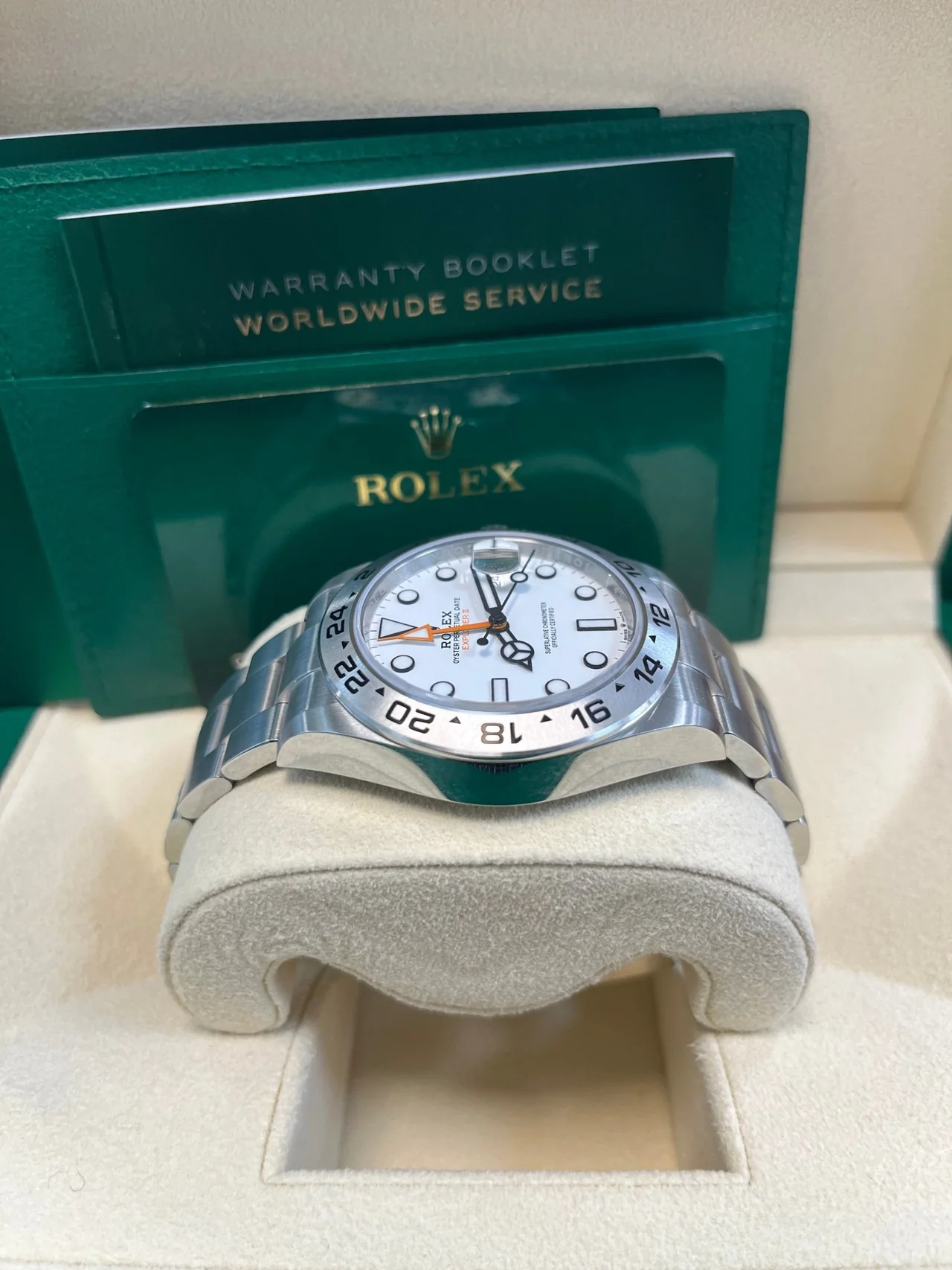 Rolex Explorer II 42 mm Oystersteel 226570-0001 - Image 13