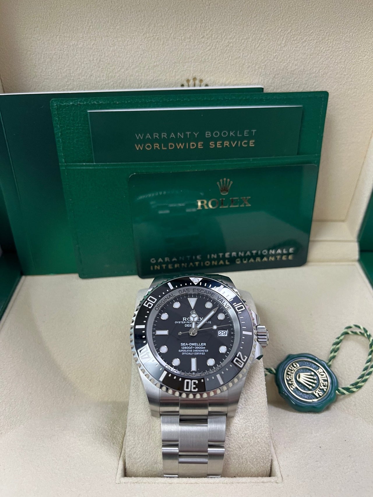Rolex Rolex Deepsea 44 mm Oystersteel 136660-0006 - Image 2