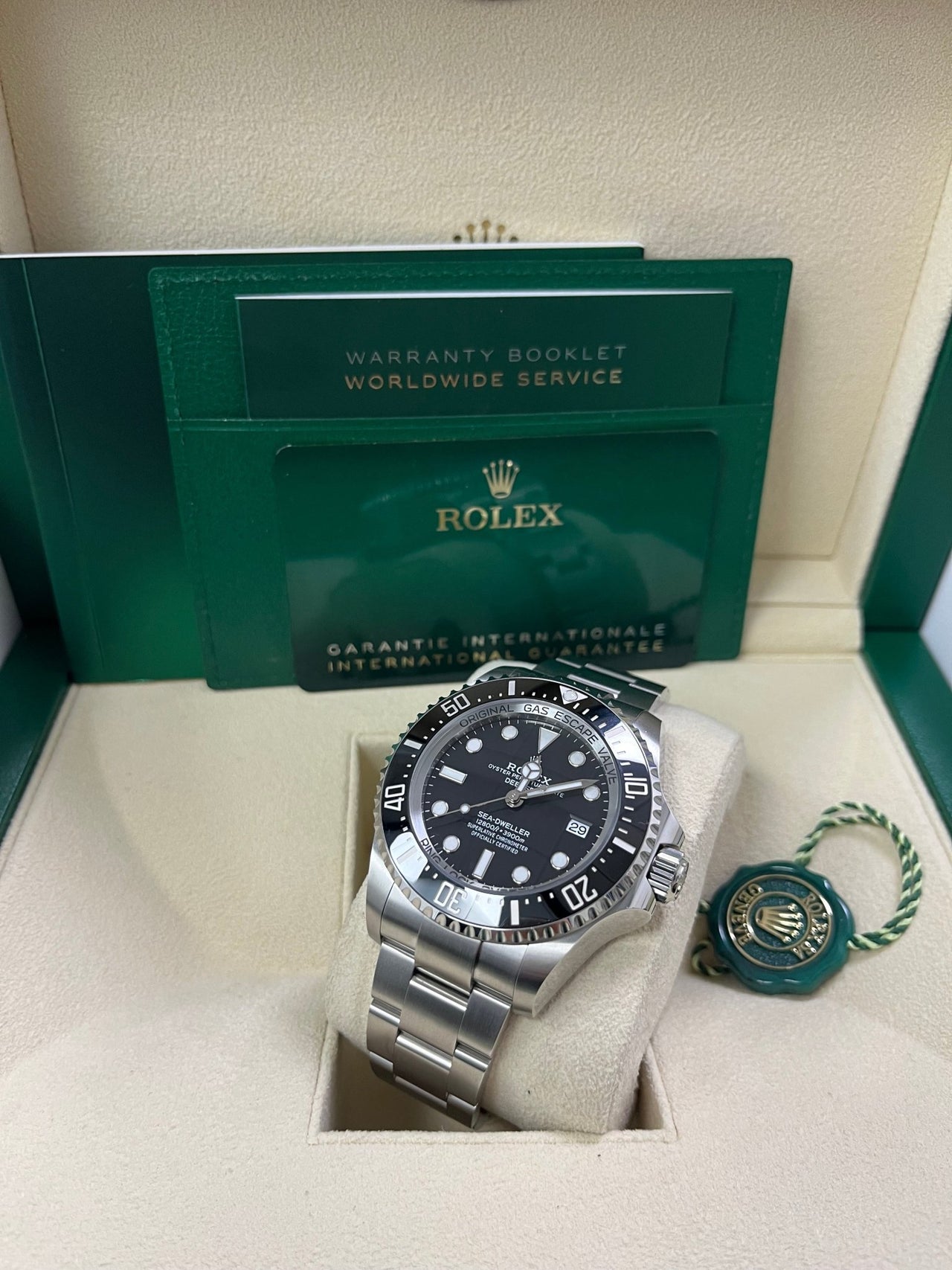 Rolex Rolex Deepsea 44 mm Oystersteel 136660-0006 - Image 10