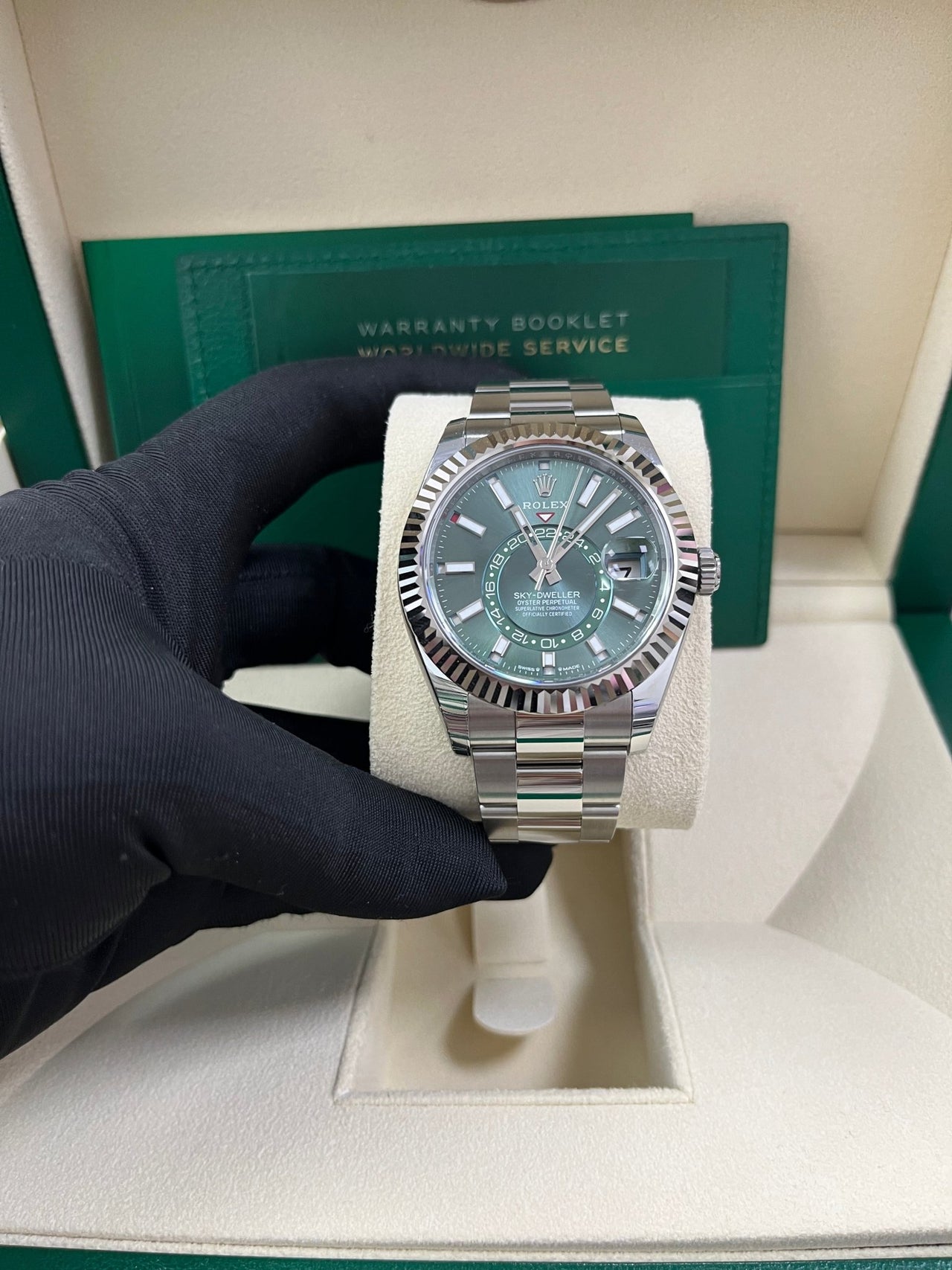 Rolex Sky-Dweller 42 mm Oystersteel and white gold 336934-0001 - Image 13