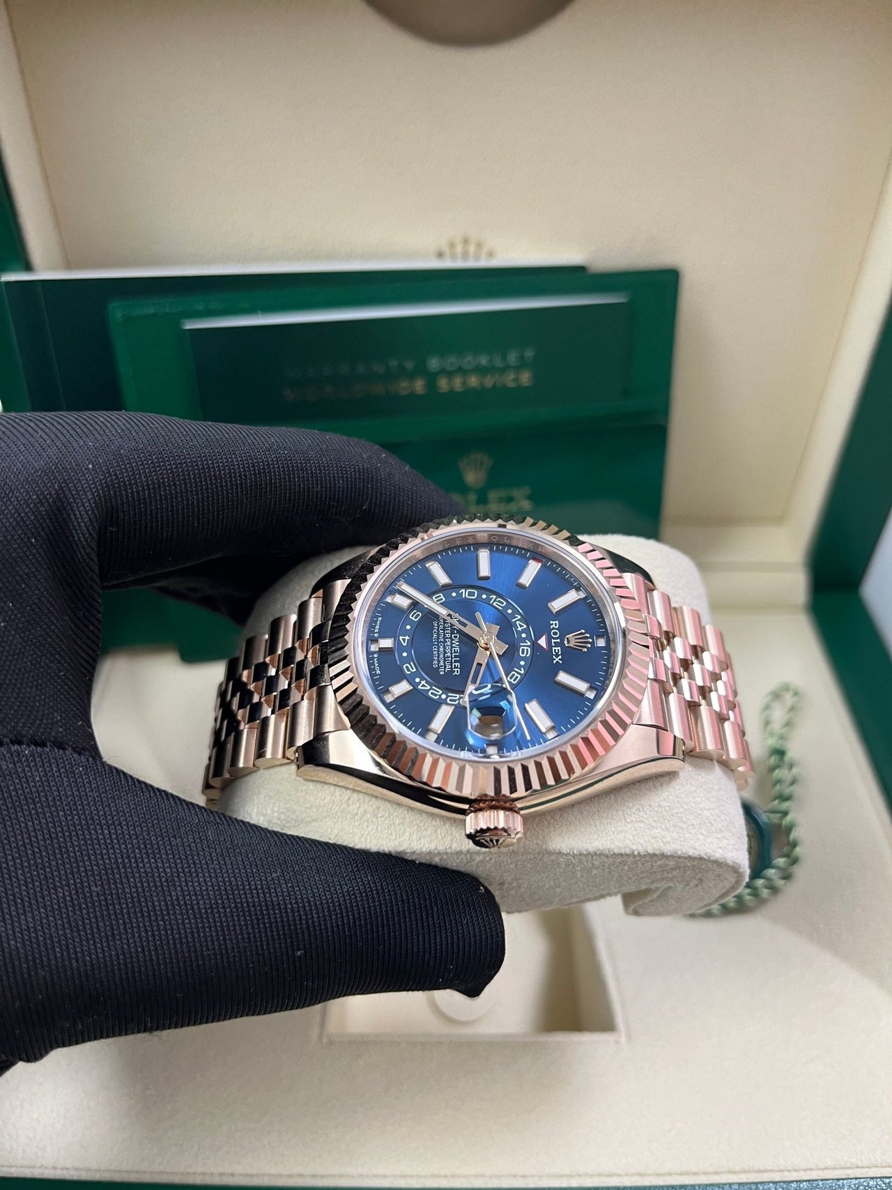 Rolex Sky-Dweller 42 mm Everose gold 336935-0005 - Image 11