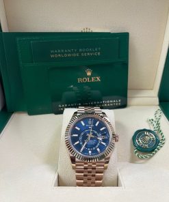 Alternative view of Rolex Sky-Dweller 42 mm Everose gold 336935-0005