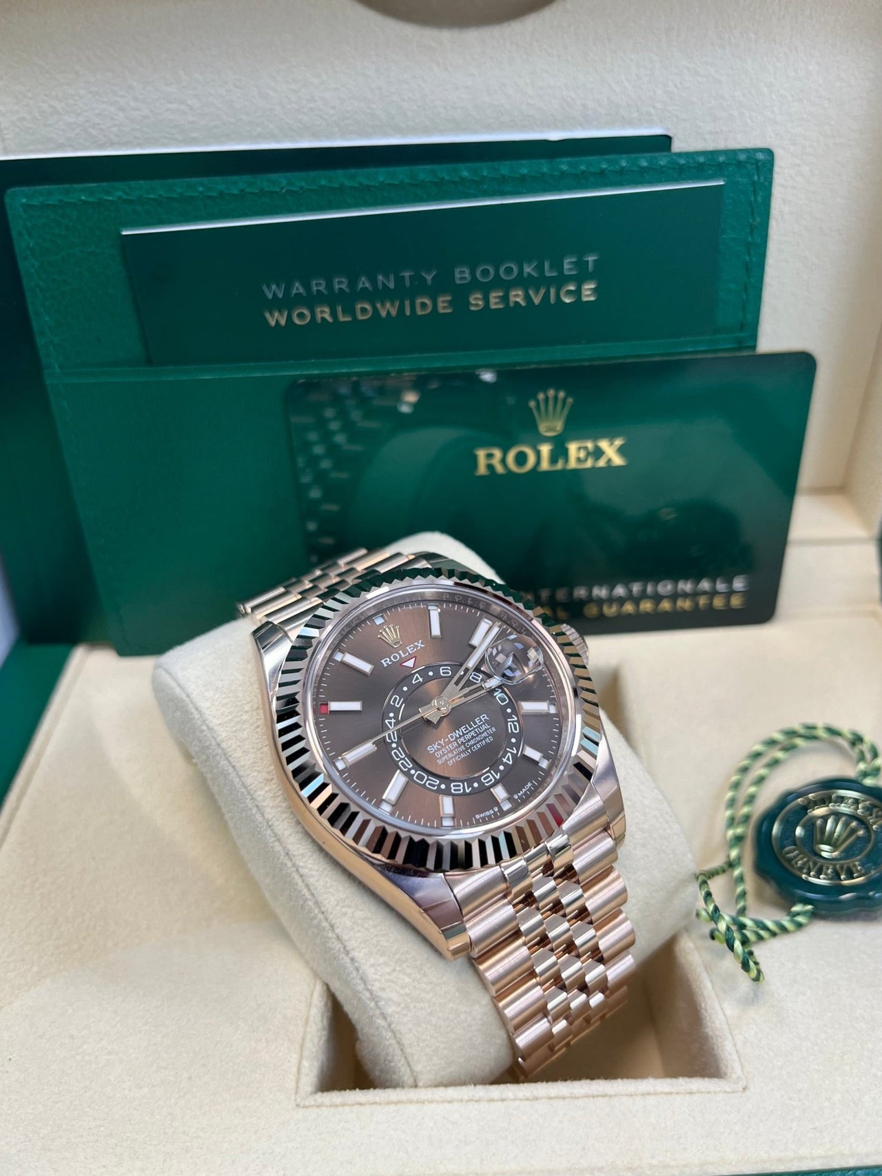 Rolex Sky-Dweller 42 mm Everose gold 336935-0006 - Image 4