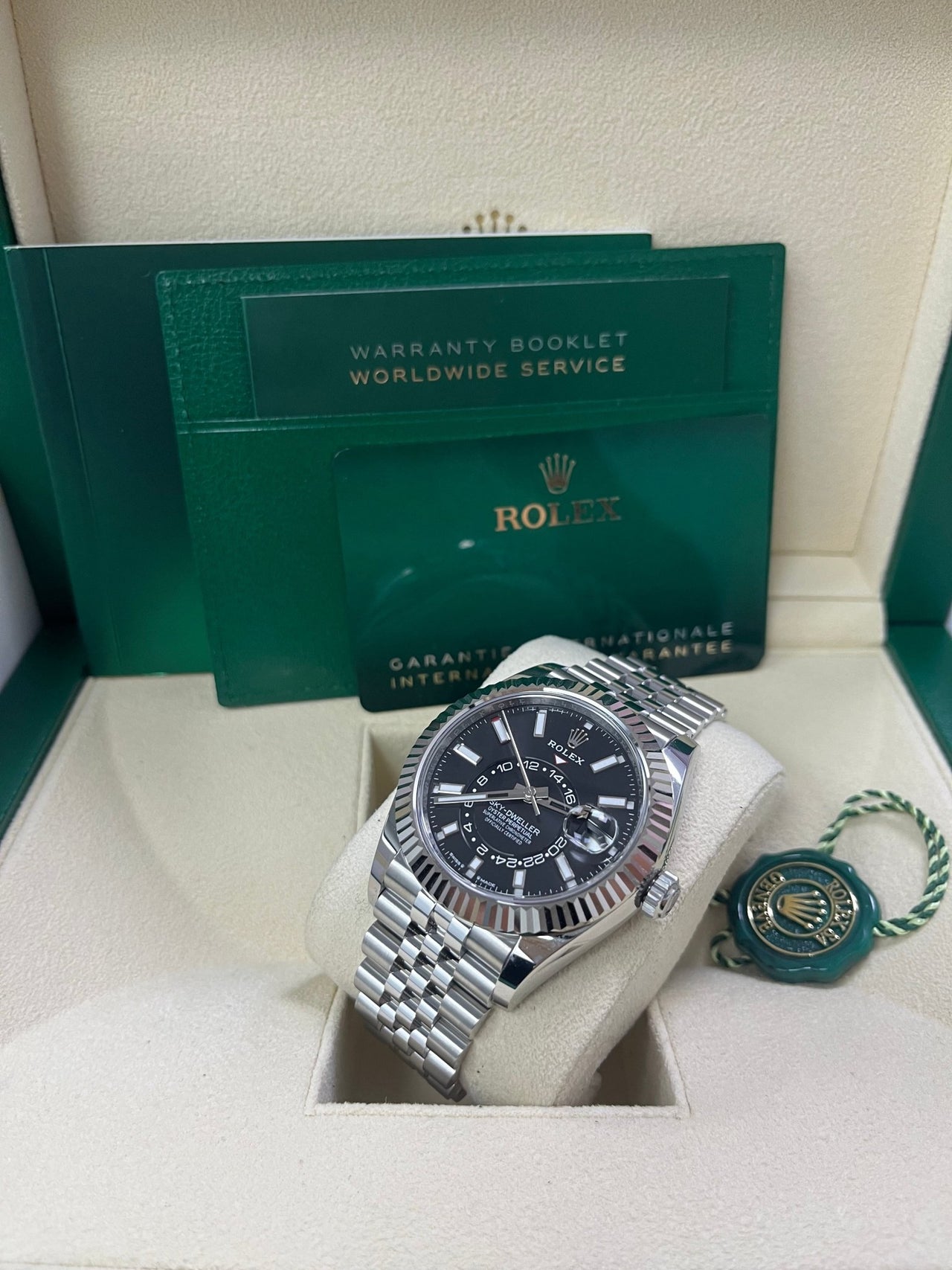 Rolex Sky-Dweller 42 mm Oystersteel and white gold 336934-0008 - Image 4