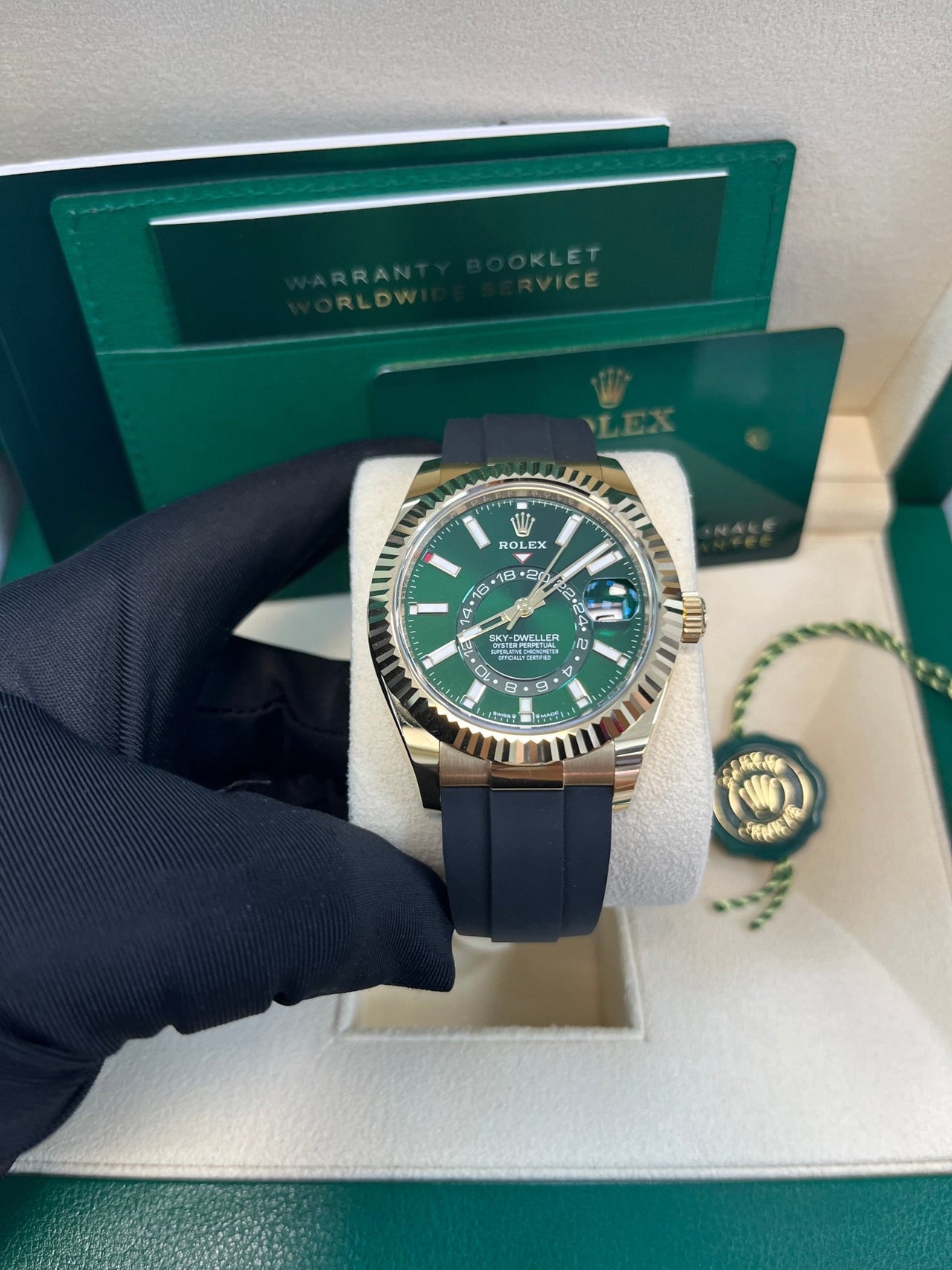 Rolex Sky-Dweller 42 mm yellow gold 336238-0004 - Image 12