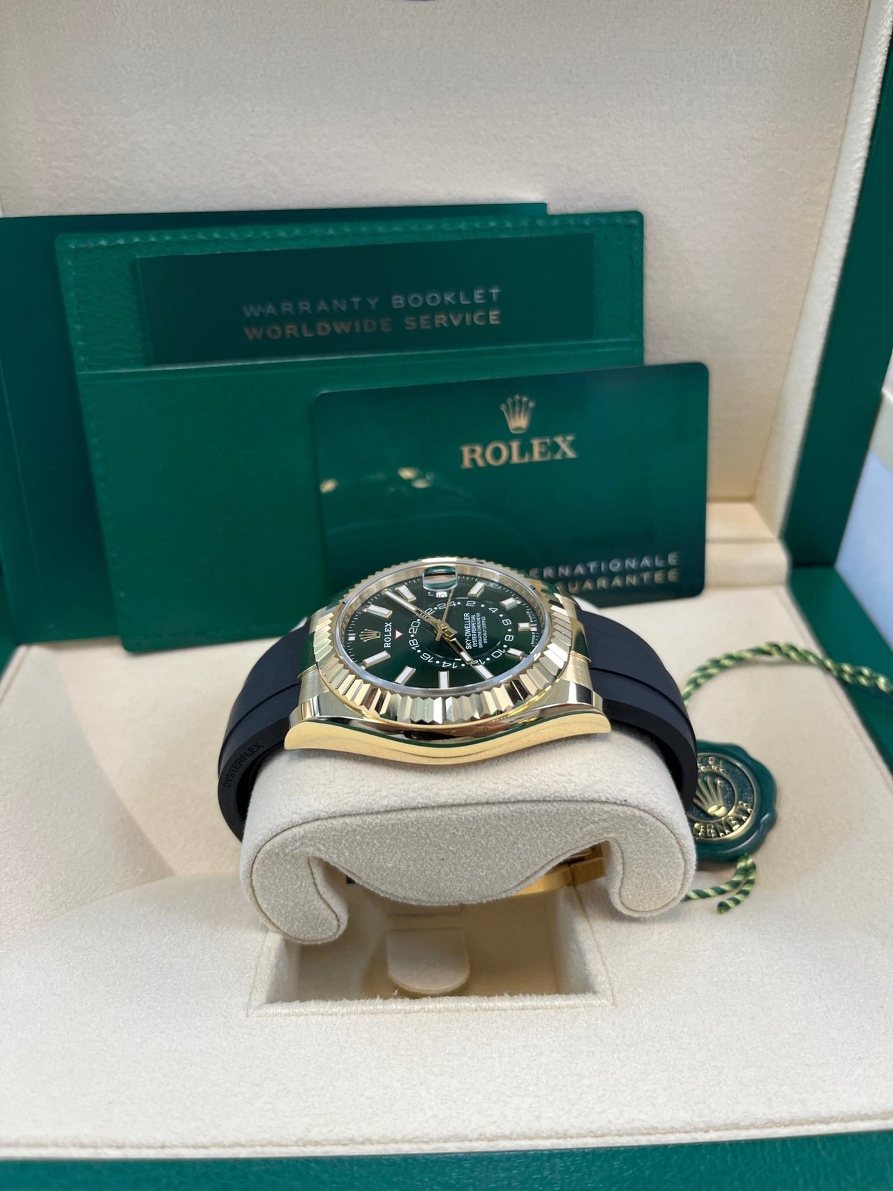 Rolex Sky-Dweller 42 mm yellow gold 336238-0004 - Image 9