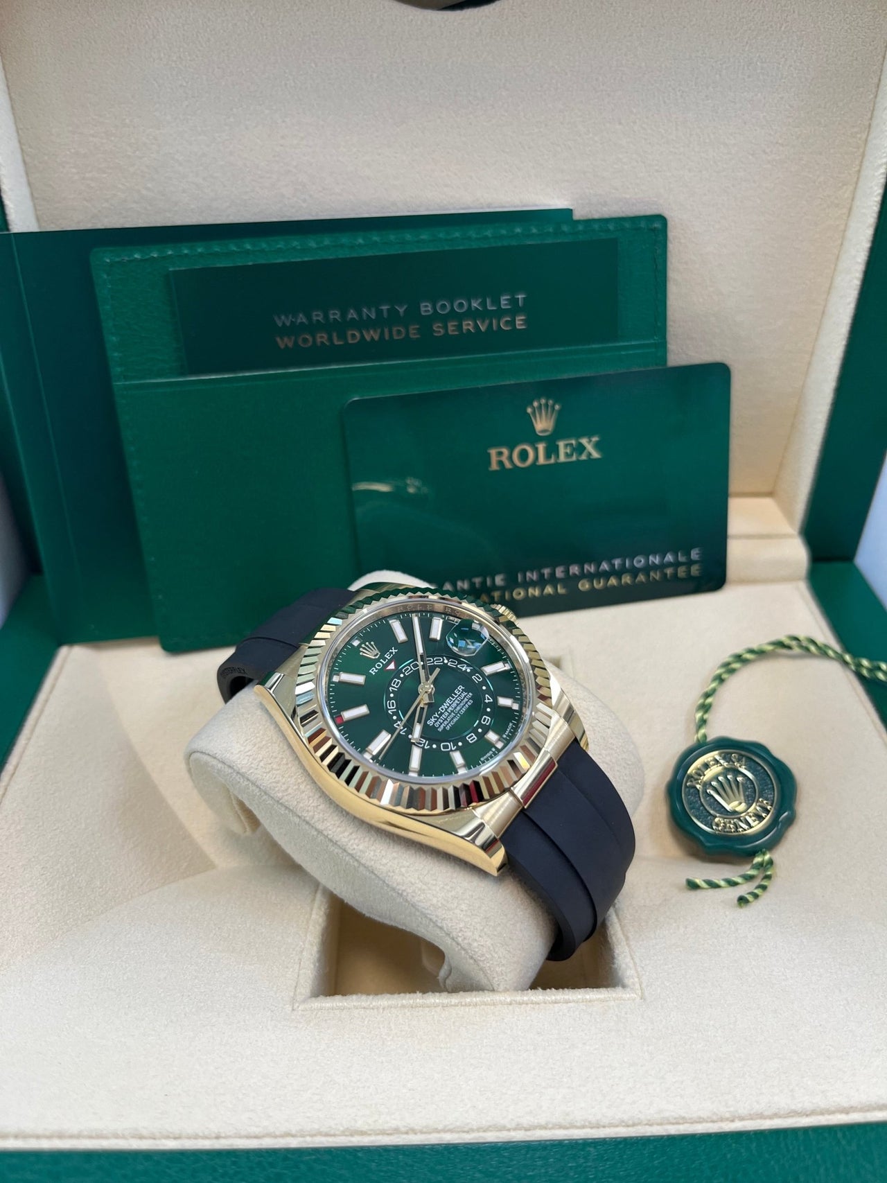 Rolex Sky-Dweller 42 mm yellow gold 336238-0004 - Image 6