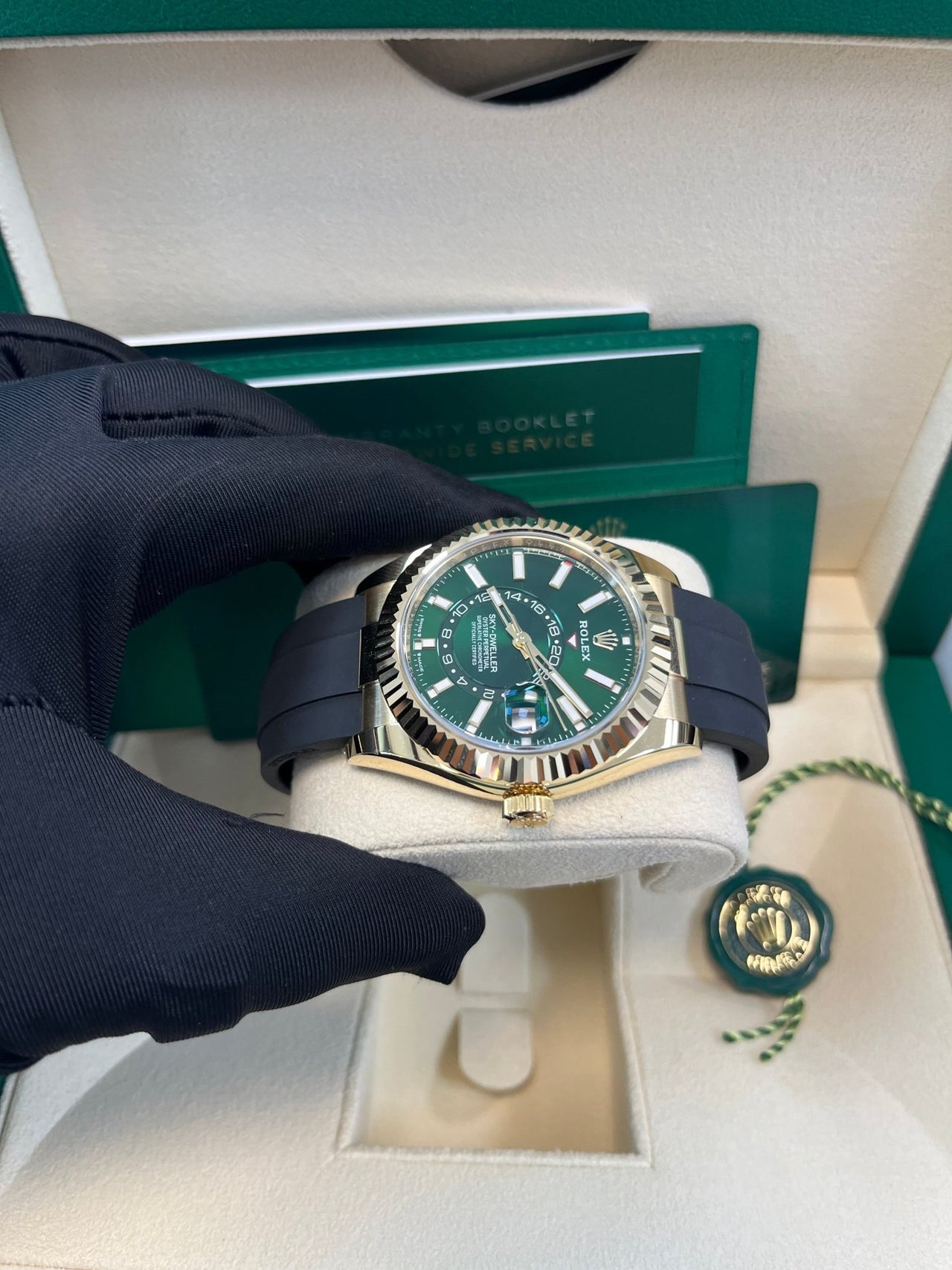 Rolex Sky-Dweller 42 mm yellow gold 336238-0004 - Image 13