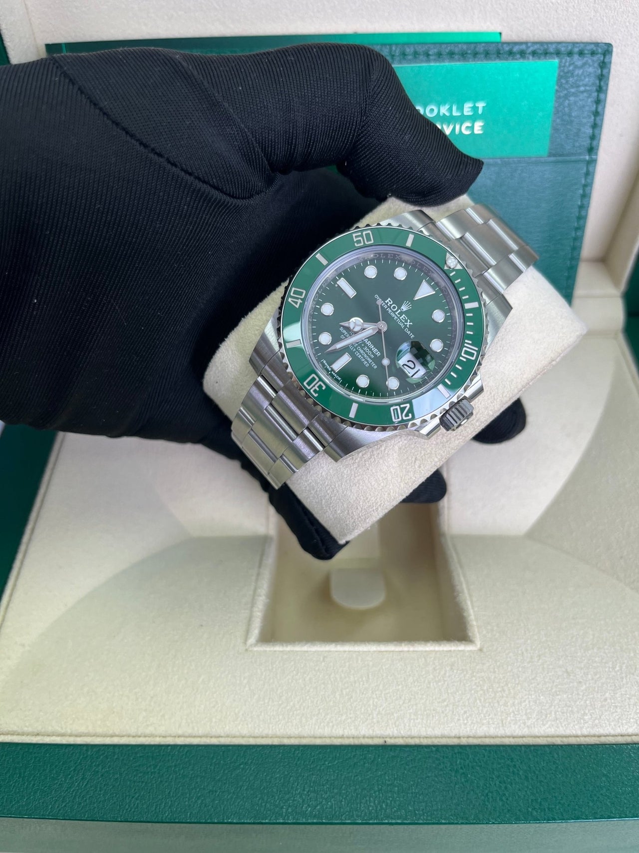 Rolex Submariner Date Stainless Steel "The Hulk" Green Dial 116610LV NEW ROLEX GREEN CARD - Image 23