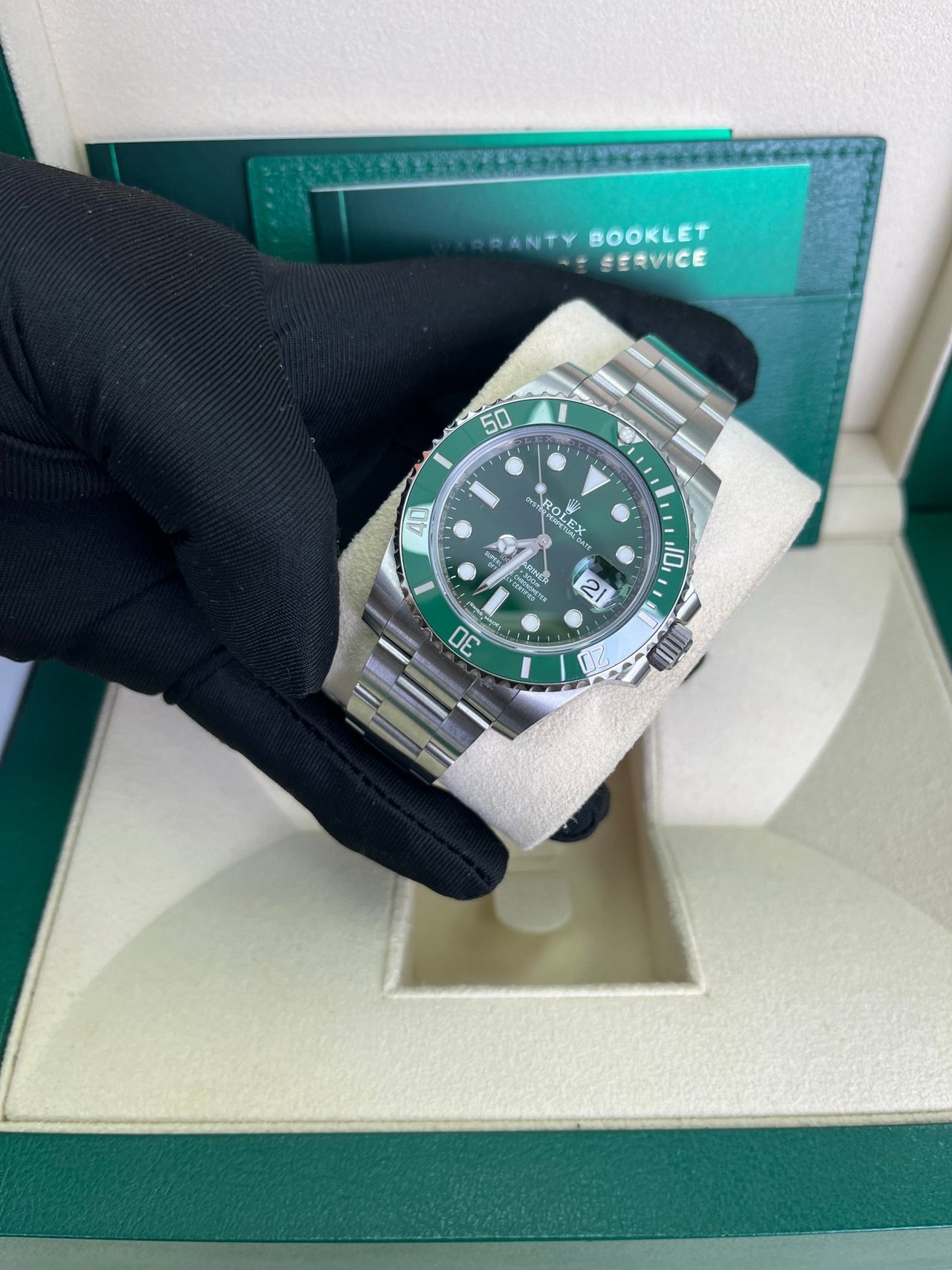Rolex Submariner Date Stainless Steel "The Hulk" Green Dial 116610LV NEW ROLEX GREEN CARD - Image 15