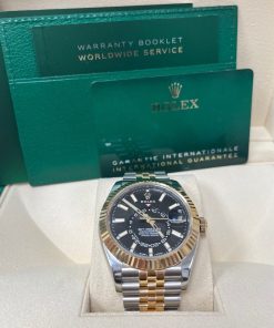 Alternative view of Rolex Sky-Dweller  42 mm  Oystersteel and yellow gold 336933-0004