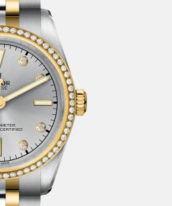 Alternative view of BLACK BAY ONE 31 S&G M79613-0006