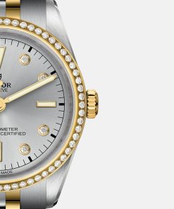 Alternative view of BLACK BAY ONE 36 S&G M79653-0006