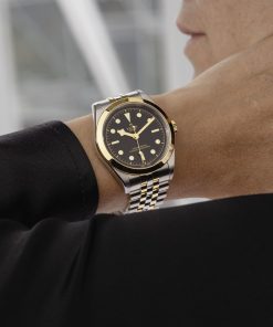 Alternative view of BLACK BAY ONE 39 S&G M79663-0001