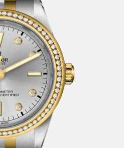 Alternative view of BLACK BAY ONE 39 S&G M79673-0006