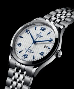 Alternative view of TUDOR 1926 M91550-0005