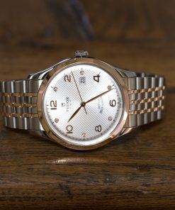 Alternative view of TUDOR 1926 M91651-0002