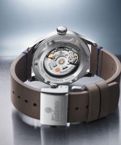 Alternative view of Flieger Automatic Aero Club