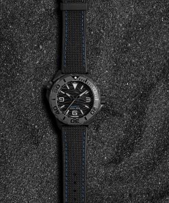 Alternative view of Aqua Carbon Maggy