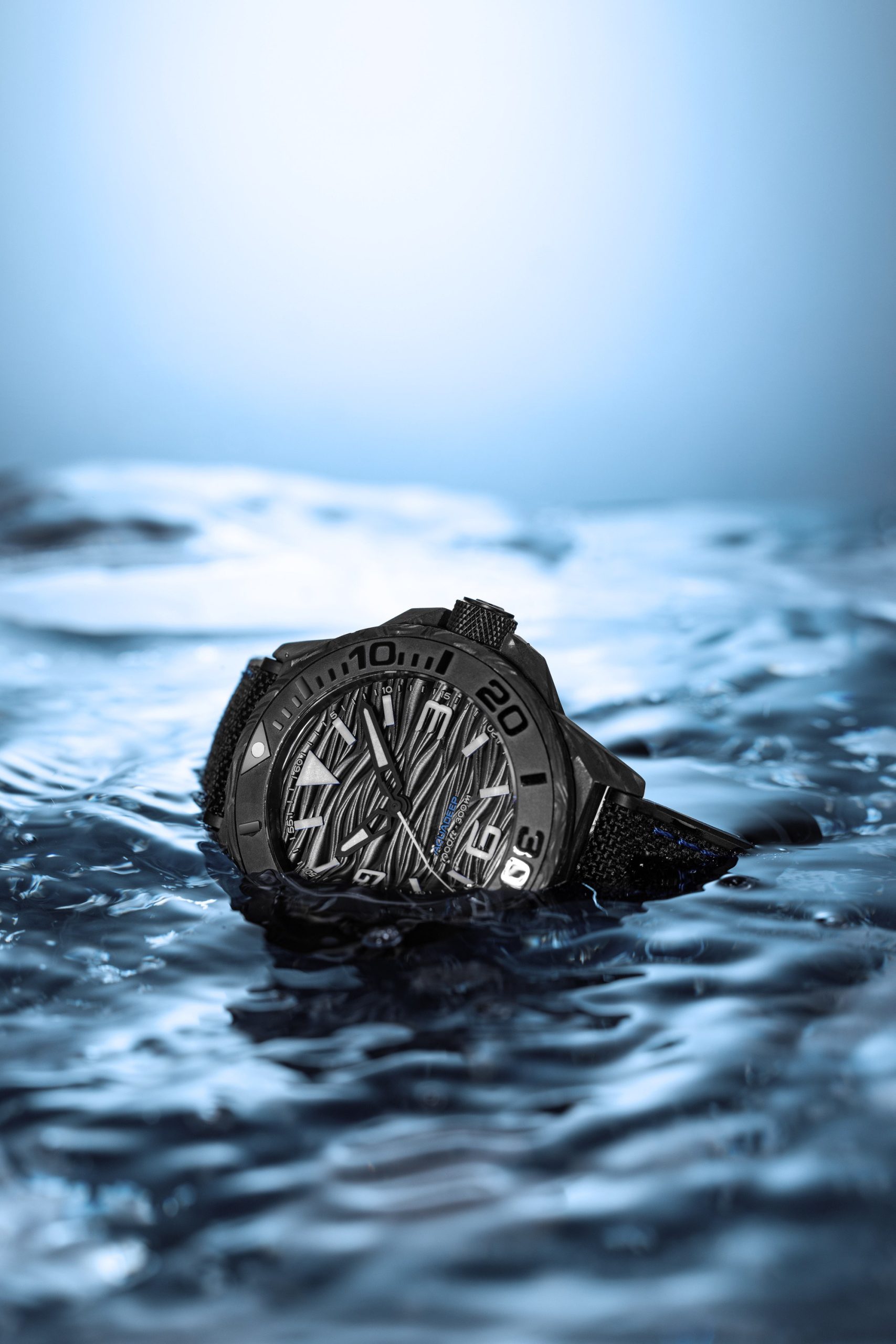 Aqua Carbon Maggy - Image 13