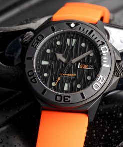 Alternative view of Aquadeep Submerge Automatic