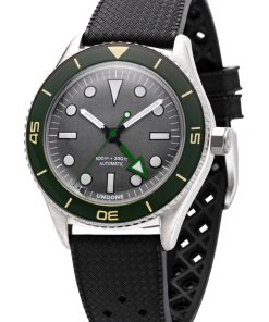 Basecamp Explorer Green Bezel