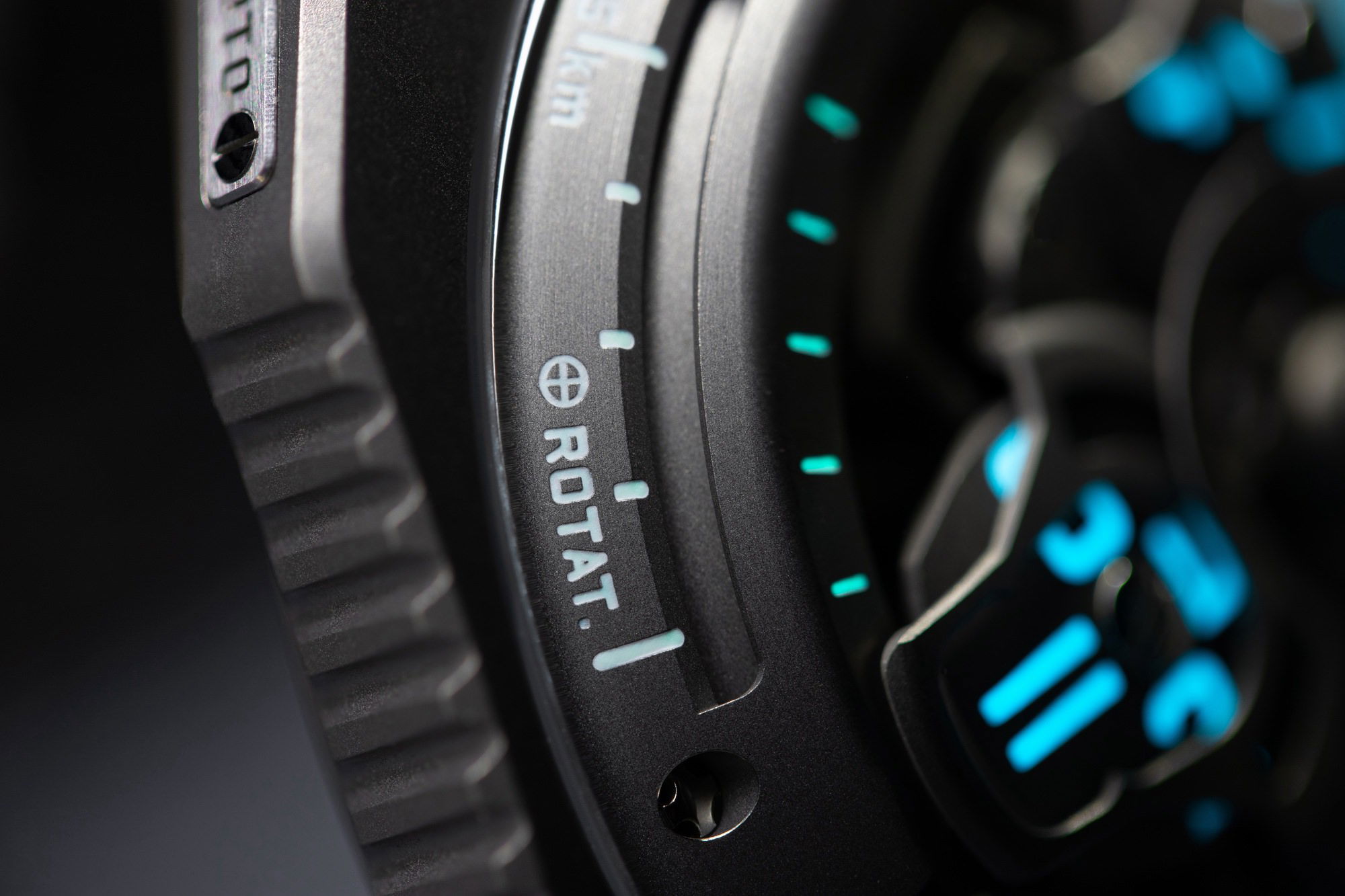 UR-100V Magic T - Image 8