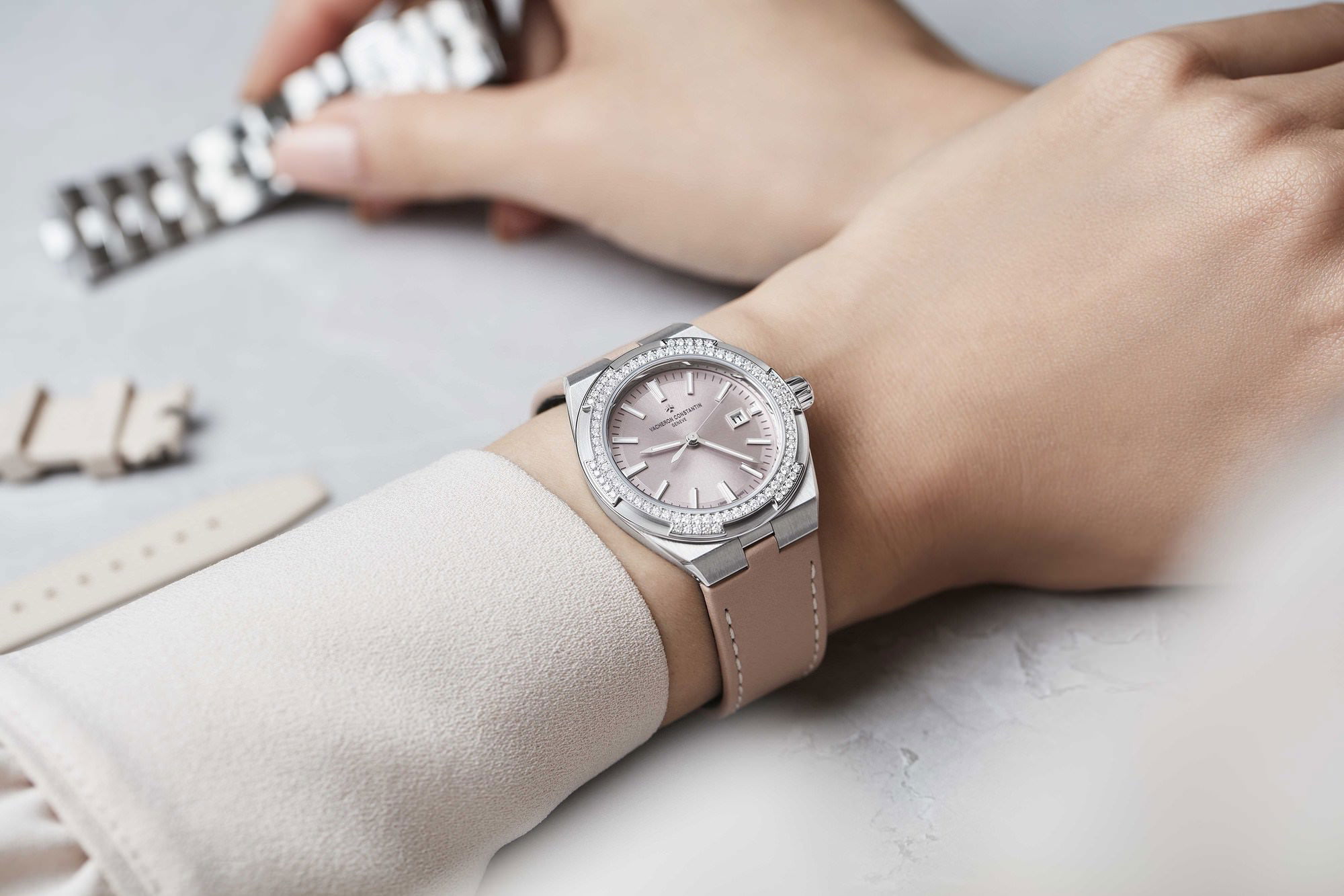 Overseas Self-Winding - Image 11