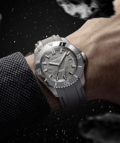 Alternative view of Nereide Meteorite Limited Edition