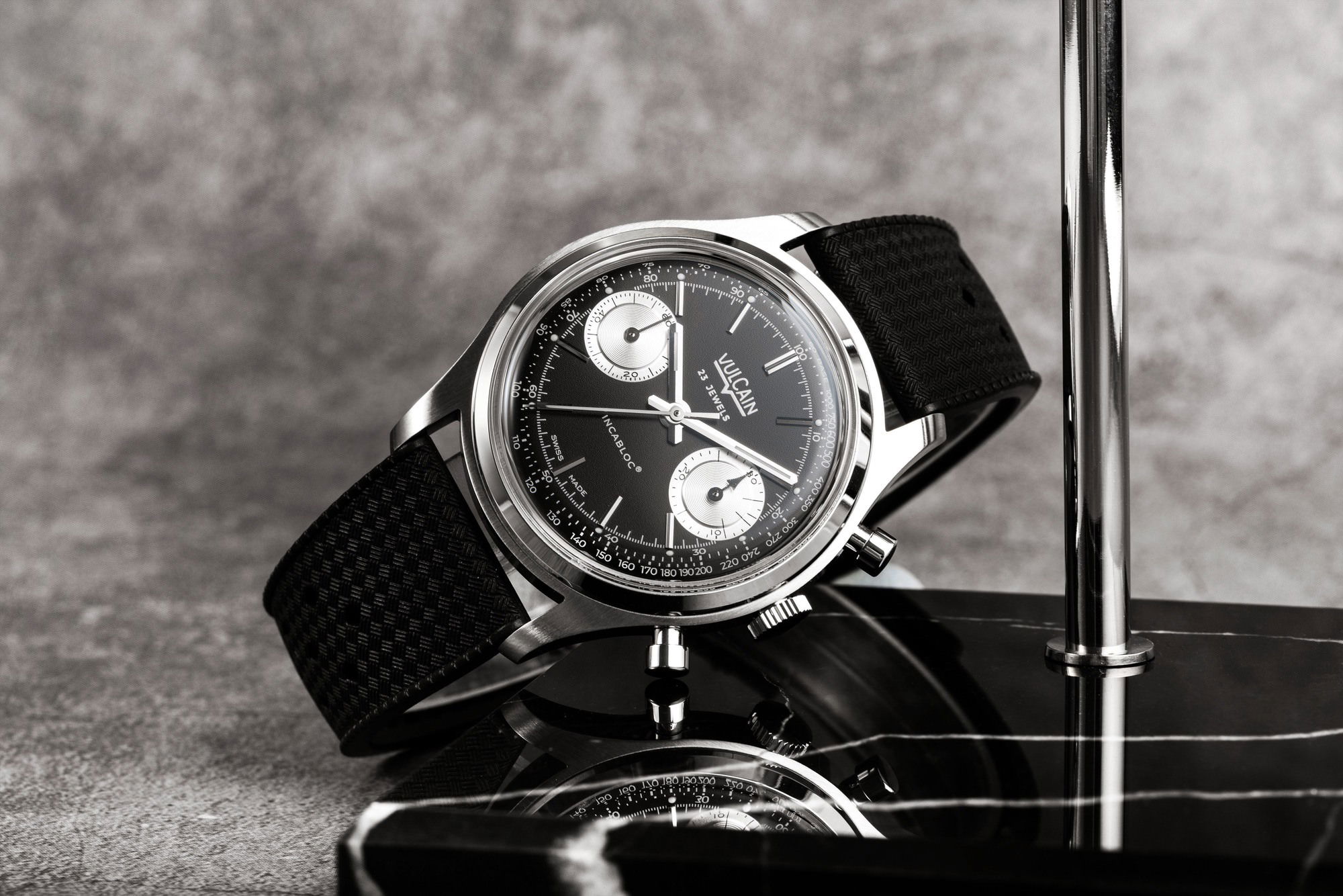 Chronograph 1970’s Black & Silver - Image 2